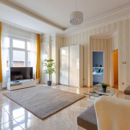 Luxury Downtown Home By Anna Budapest Exterior foto
