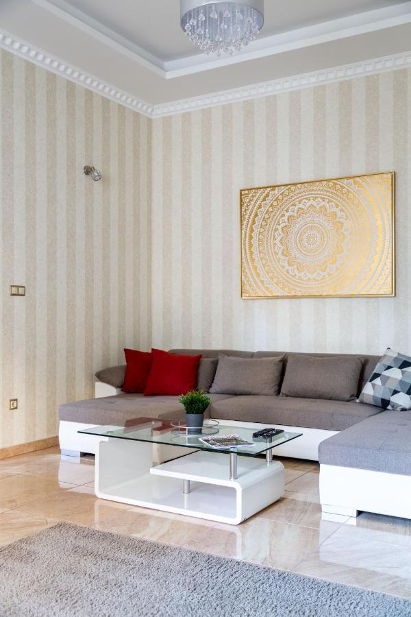 Luxury Downtown Home By Anna Budapest Exterior foto