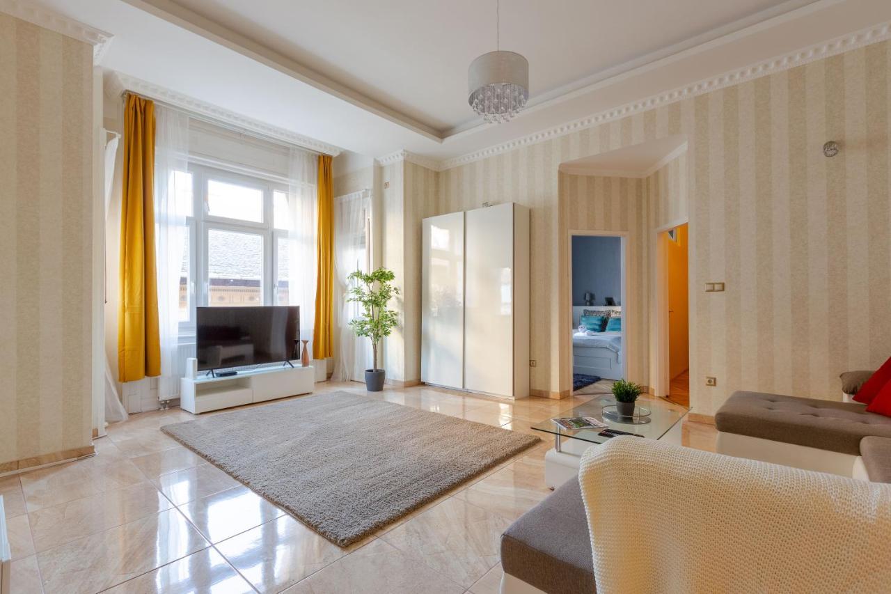Luxury Downtown Home By Anna Budapest Exterior foto