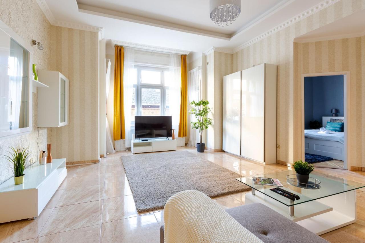 Luxury Downtown Home By Anna Budapest Exterior foto